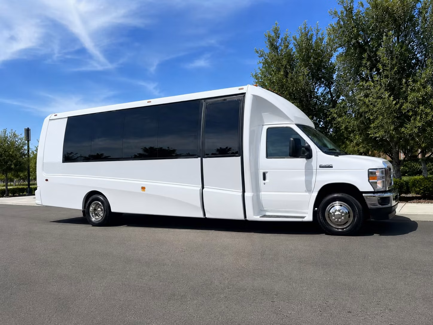 15 passenger minibus