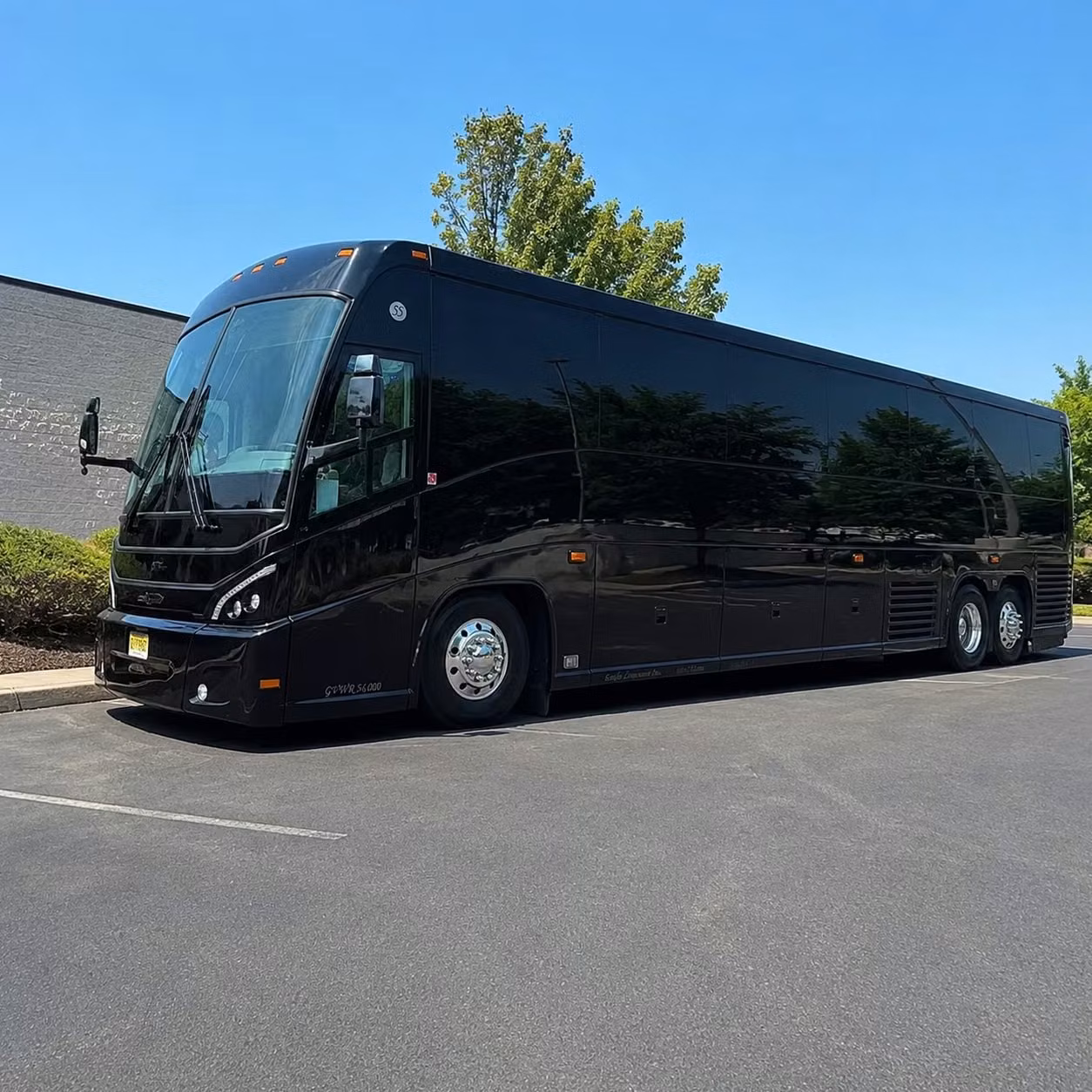 need a long distance bus for a sports team traveling from el monte