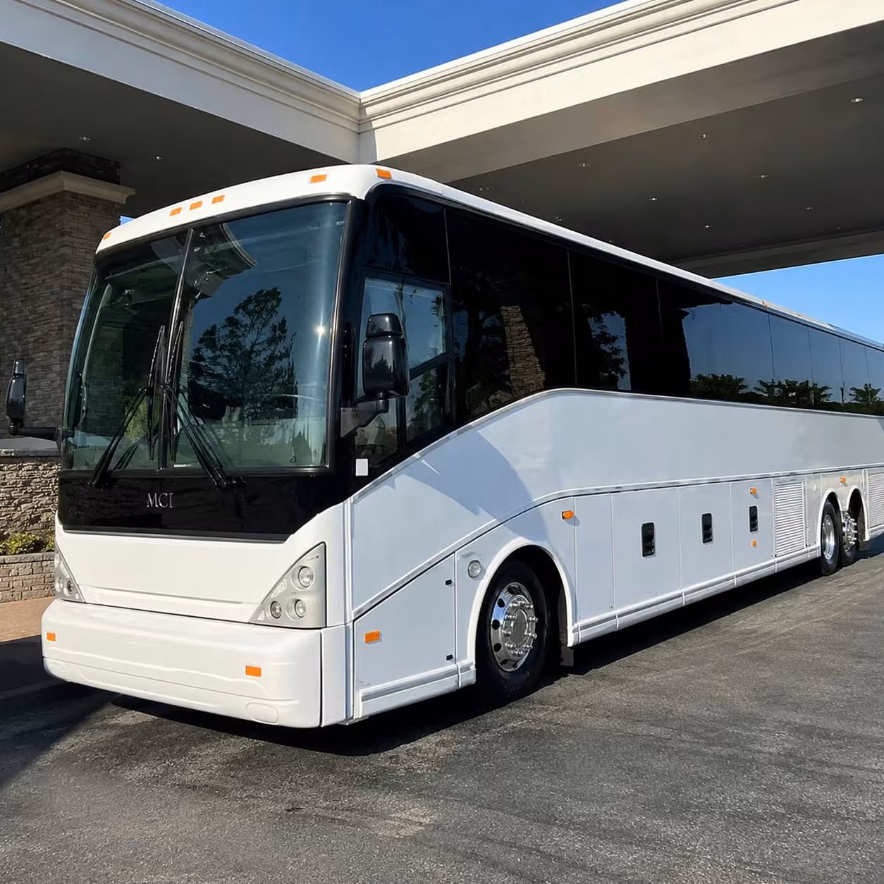 one bus for the whole group el monte to burbank airport made easy
